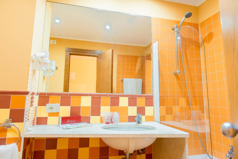 Bathroom 5, ALEGRIA Fenix Family, Almería