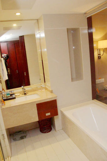 Bathroom 5, Tongxinyuan Hotel (Nanjing Museum), Nanjing