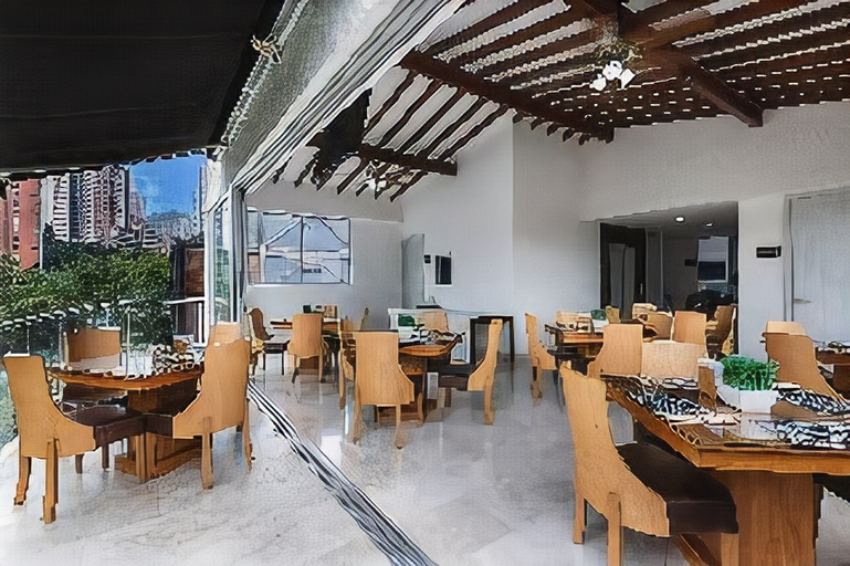 Food & Drinks 4, Hotel Madeiro, Medellín