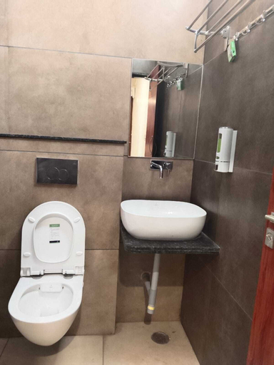 Bathroom 3, The Avinya Hotel, Indore