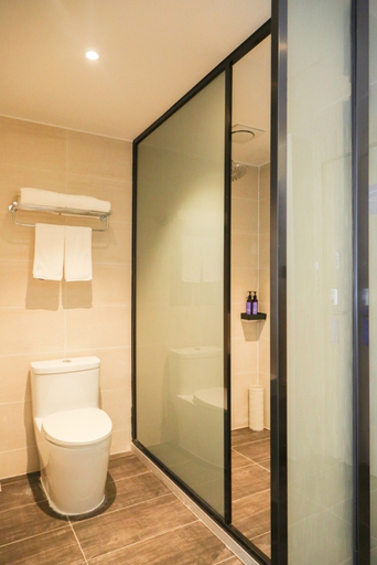 Bathroom 4, Hanting Premium Hotel Youjia Kunming Century Jinyuan Plaza, Kunming