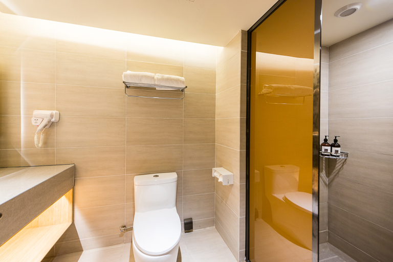 Bathroom 3, JIホテル(), Nanjing