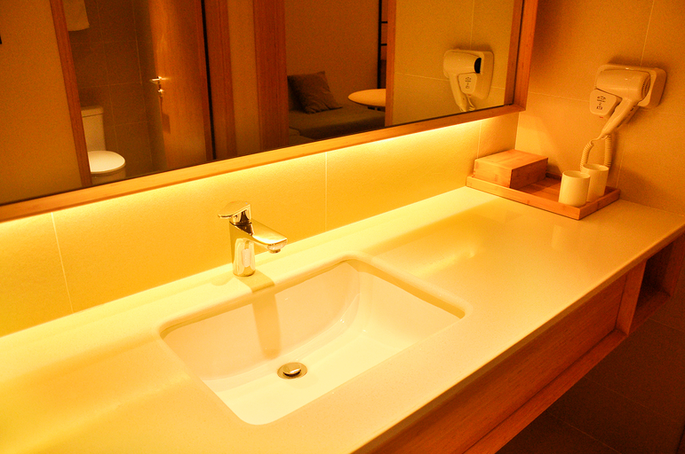 Bathroom 3, Ji Hotel Taiyuan Jinyang Street, Taiyuan
