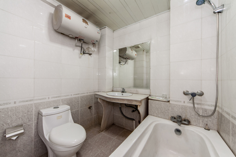 Bathroom 4, Apollo Hotel (Zhangzhou Ancient City), Zhangzhou