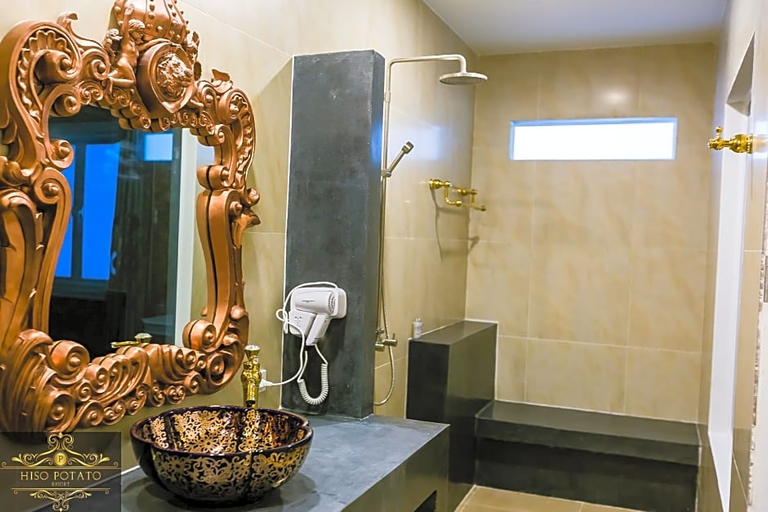 Bathroom 5, Hiso Potato Resort, Wang Noi