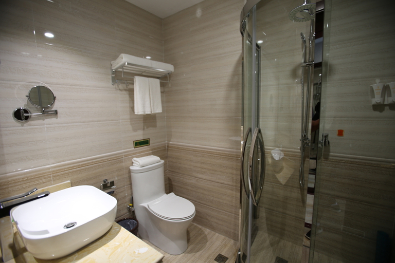 Bathroom, Vienna International Hotel (Linxia Daxiahe), Linxia Hui