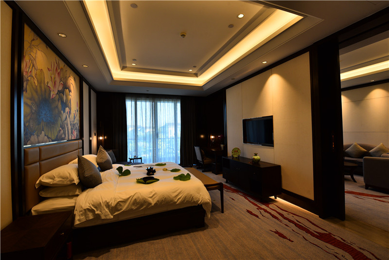 Bedroom 2, Caoejiang Yacht Resort Hotel