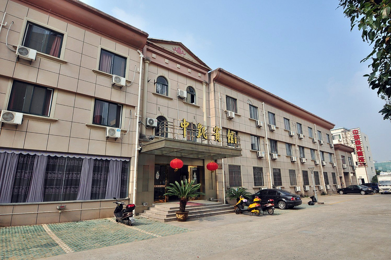 Exterior & Views