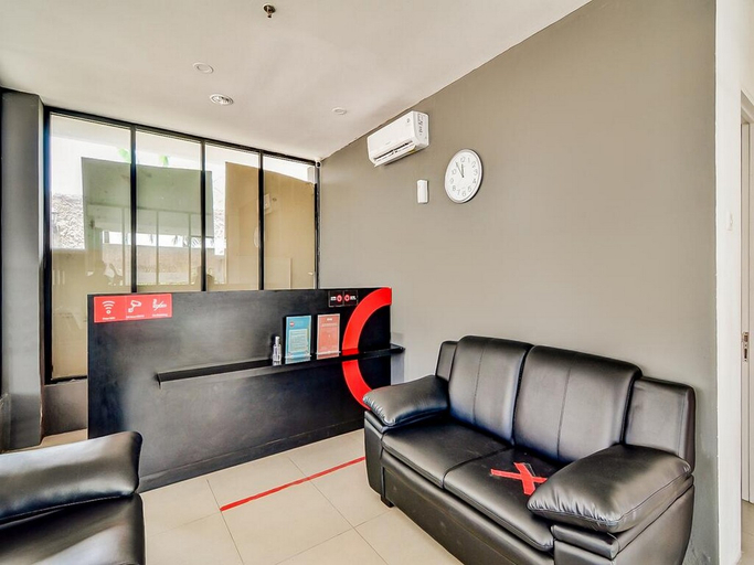 Others 5, Collection O 92440 Urban Town Apartment Karawang, Karawang