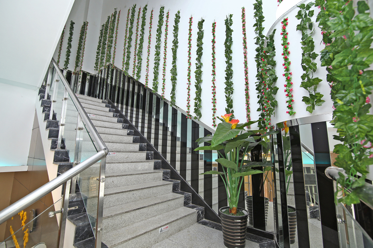 Others 5, Yijia Business Hotel, Shanghai