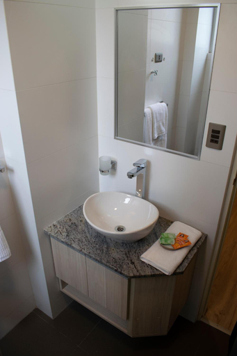 Bathroom 3, Fratelli Aparthotel, Pedro Domingo Murillo