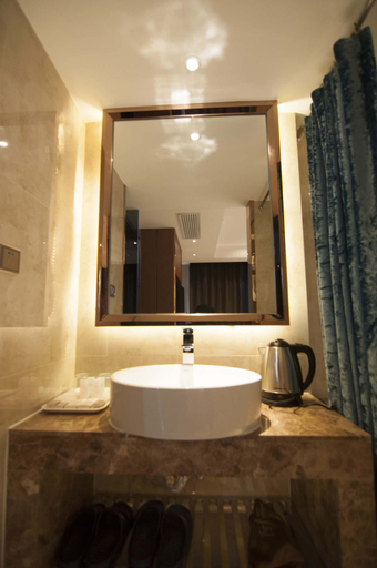 Bathroom 3, Jijia Hotel, Huangshi