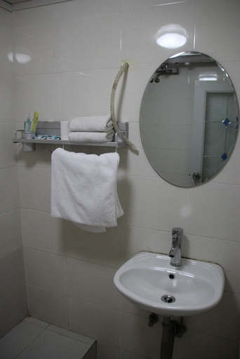 Bathroom 3, Xinhai Hotel (Guiyang Yuehai Branch), Guiyang