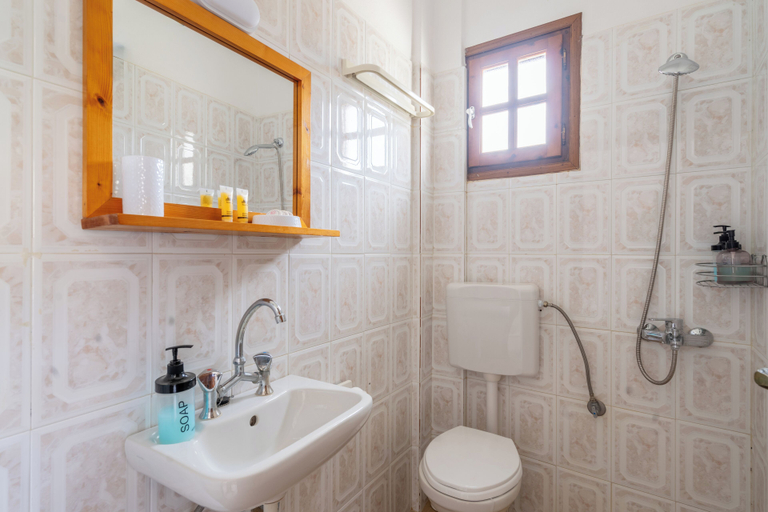 Bathroom 5, Despoina Rooms Potami, Central Greece