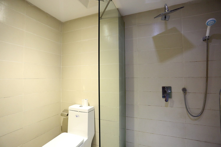 Bathroom 2, Maple Leaf Hotel, Changsha