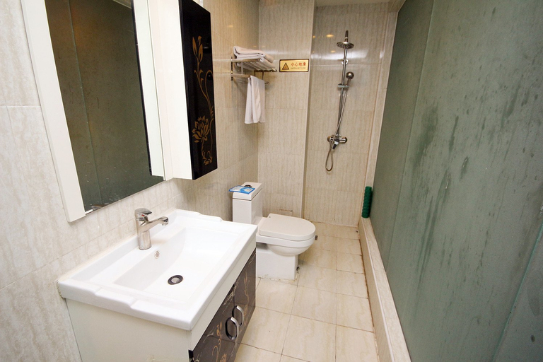 Bathroom 2, Mingdu Hotel, Xi'an