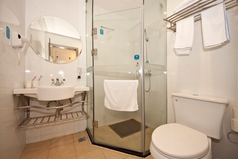 Bathroom 5, Hanting Hotel Wuyishan, Nanping