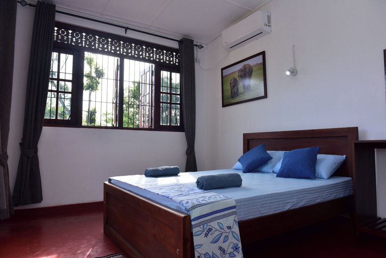 Room 2, Thimira Mist - Entire Home in Kandy City, K.F.G. & G. Korale