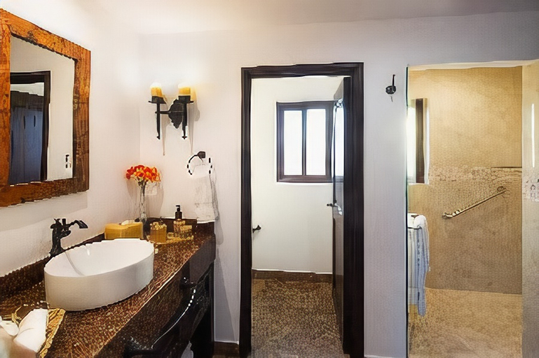 Bathroom 5, El Encanto All Inclusive Resort, La Paz