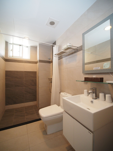 Bathroom 3, Xiang Ju B&B, Lienkiang (Matsu Islands)