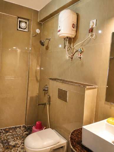 Bathroom 3, Hotel Dreamland, Mandarmani, Purba Medinipur
