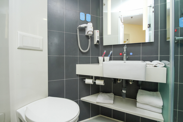 Bathroom 2, Hanting Hotel Lianyungang Xugou Seafood City, Lianyungang