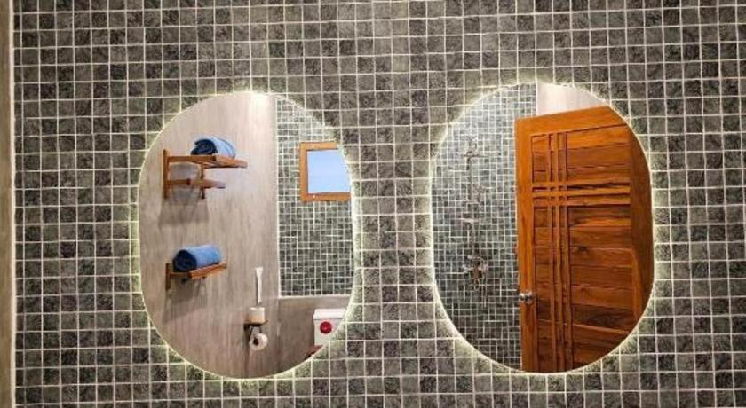 Bathroom 4, Poochommhok Resort, Sangkhla Buri