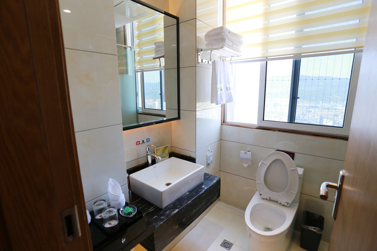 Bathroom 3, Viais Hotel, Chongqing