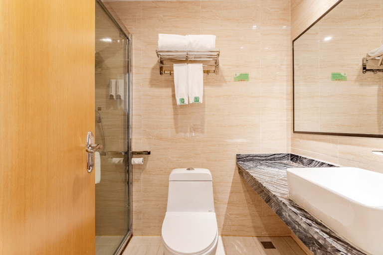 Bathroom, Gujing Junlai Hotel (Feidong Pazhou Central Plaza Hui Mall), Hefei