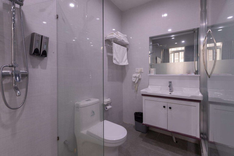 Bathroom 3, Shell Hotel Taixing Huangqiao Town Dinghui Road, Taizhou