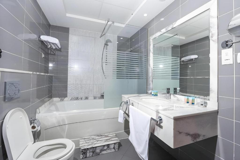 Bathroom 4, ALAZMI HOTEL, Sharjah City