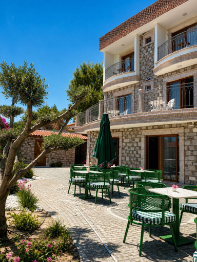 Outdoor dining 3, Atiye Hanım Konağı, Ayvalık