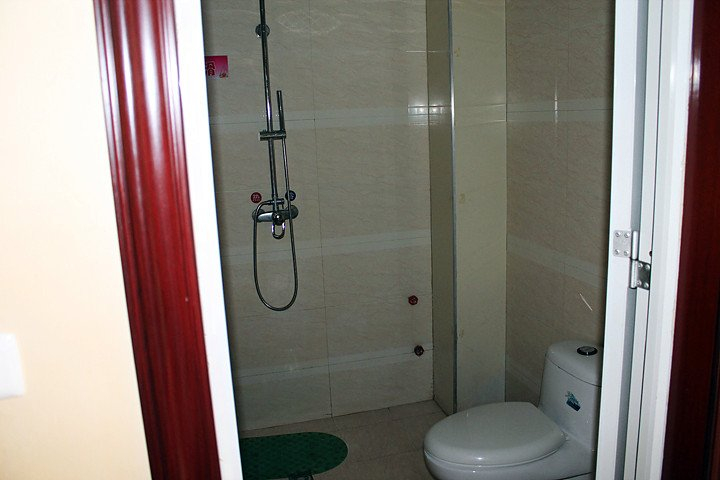 Bathroom 2, Tianhong Business Hotel, Xiangfan
