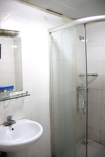 Bathroom 2, Xinyue Hotel, Chengdu