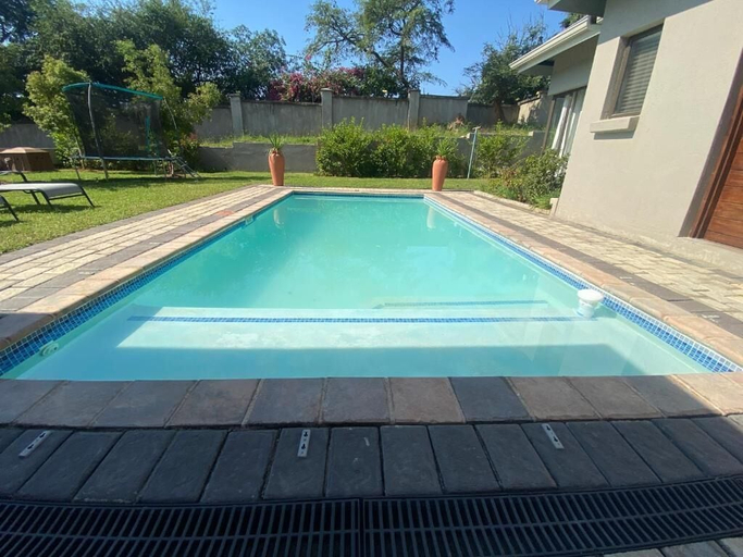 Pool 4, The House Guest House, Ehlanzeni