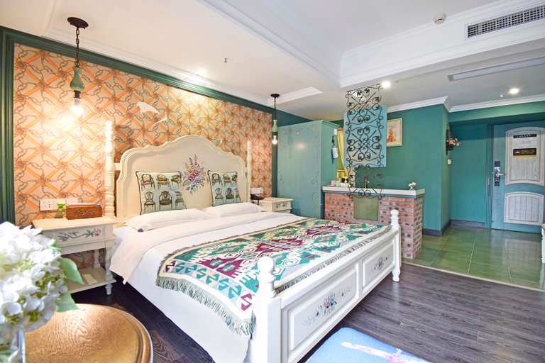 Bedroom 2, The Bund Hotel, Chongqing