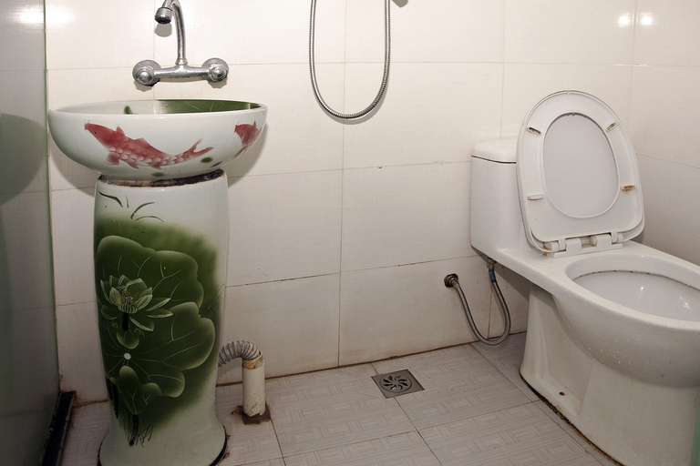 Bathroom 2, Hongshun Business Hotel, Fuzhou