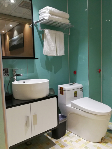 Bathroom, Qilin Business Hotel, Zhengzhou