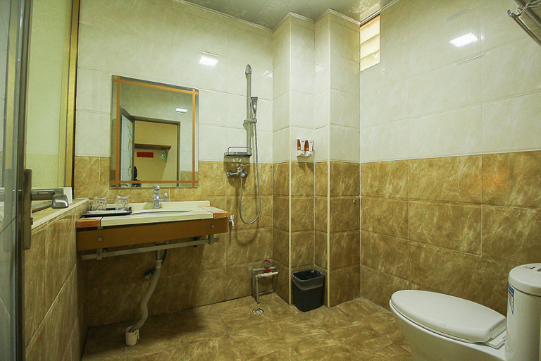 Bathroom, GOLIND INN SMART (Hainan Provincial People's Hospital Store), Haikou