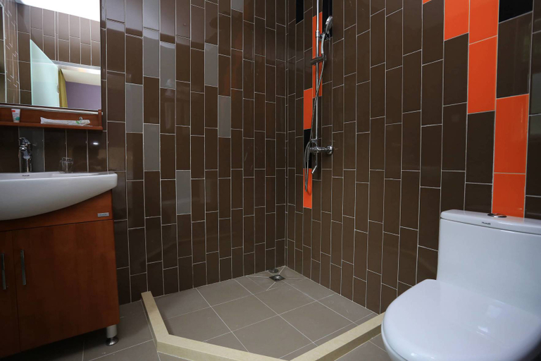 Bathroom 2, Shenzhen Dapeng Hotel, Shenzhen
