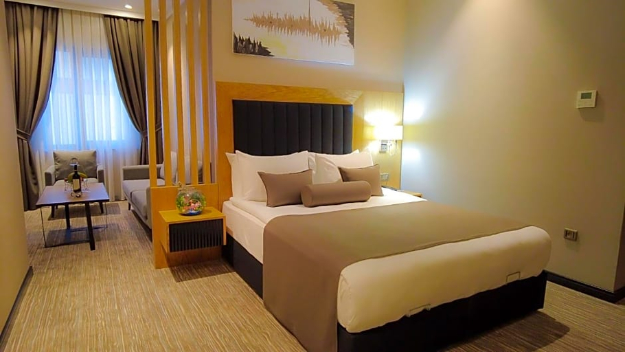 Bedroom 3, Serenity Comfort Hotel, Bağcılar
