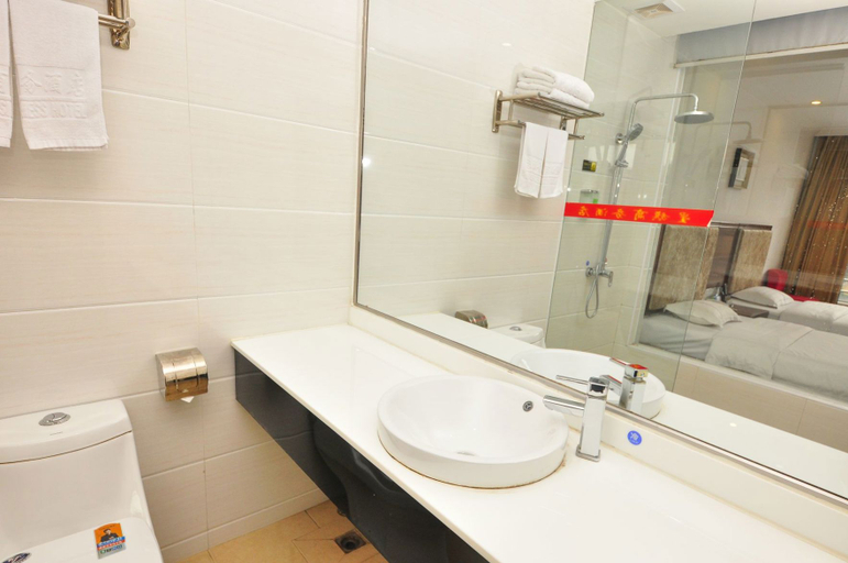 Bathroom 2, Tritone Hotel (Taihe Jinbo World Store), Guangzhou