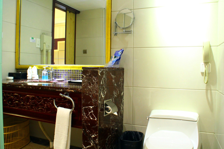 Bathroom 2, Overseas Chinese Hotel, Quanzhou