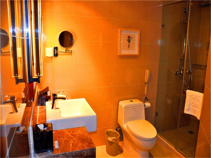 Bathroom 3, Yitel Collection Shijiazhuang Letai Center, Shijiazhuang