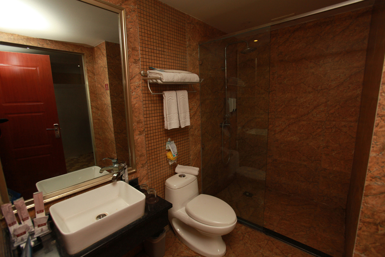 Bathroom 2, Westworld Hotel (Chengdu Panda Base Longtan Industrial Park), Chengdu
