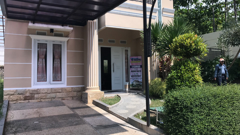 Exterior & Views 3, villa chatarina, Malang