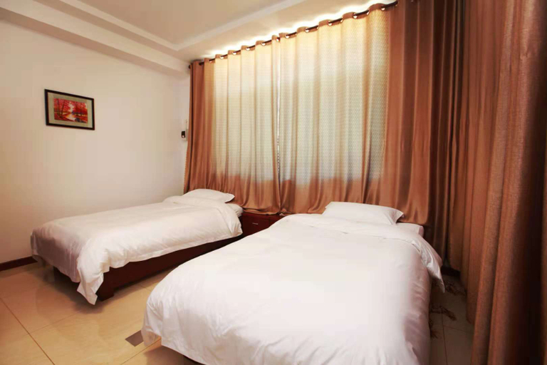 Bedroom 3, Elan Hotel (Yantai Penglai International Airport), Yantai