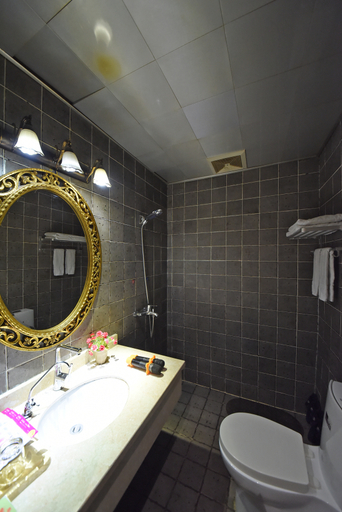 Bathroom, Pushe Music Hotel, Changsha