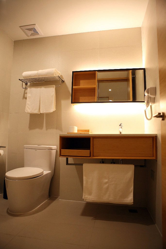 Bathroom 3, JIホテル(), Taiyuan