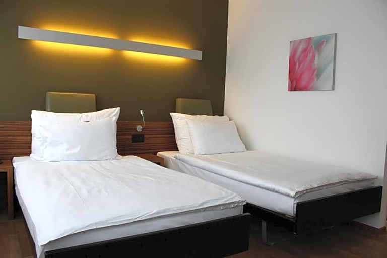 Bedroom 2, Belair, Zürich
